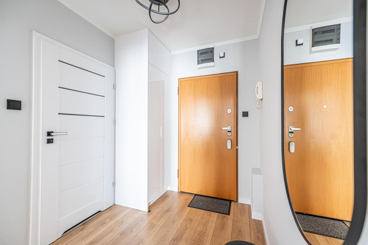 Apartment 24H With Free Garage And Ac Jagielly 5 弗罗茨瓦夫 外观 照片